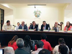Imagen de la sesión del cabildo del Ayuntamiento de Tlaquepaque. ESPECIAL /
