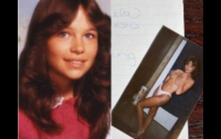 En las imágenes, Pamela aparece sólo con pantaletas y cubriéndose sus senos. ESPECIAL /