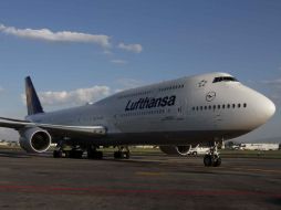 La aerolínea alemana, Lufthansa advirtió que tendría menos ganancias debido a una menor demanda por parte de pasajeros. ARCHIVO /