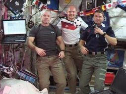 Reid Wiseman, Steve Swanson y Alexander Gerst envían mensaje especial para desear buena suerte a todos los equipos. ESPECIAL /