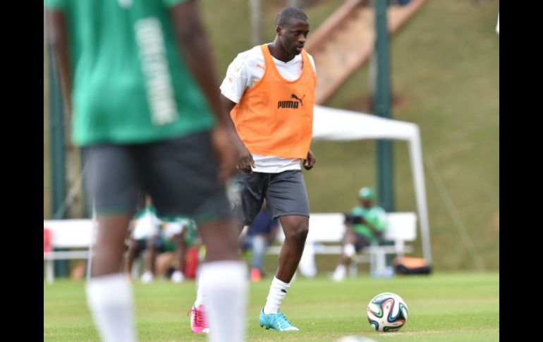 El jugador ha realizado trabajo específico, alejado de sus compañeros. AFP /