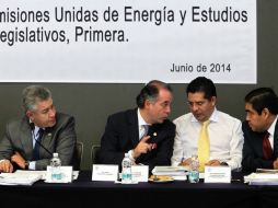 La Comisión de Energía continúa la discusión de la Ley en Hidrocarburos. SUN /
