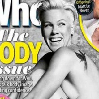 Pink posa desnuda en revista