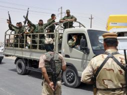 Tropas kurdas vigilan la ciudad petrolera de Kirkuk, al norte de Iraq. EFE /