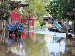 Vista de las calles inundadas del barrio Tacumbu en Asunción. EFE /