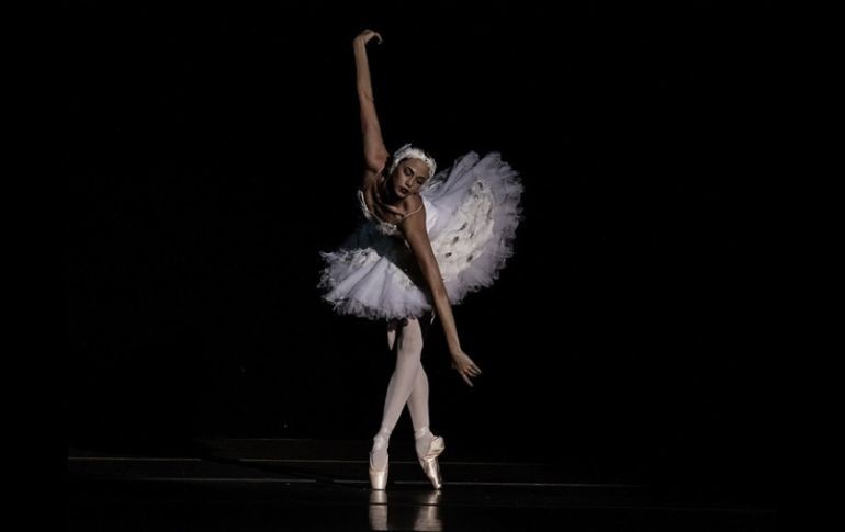 Siete de los ocho bailarines que desertaron en Cuba viajaron a Miami, según medios de EU. ARCHIVO /