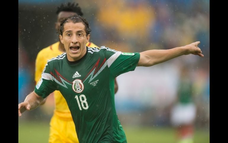 Guardado fue una de las claves del primer tiempo para generar oportunidades de gol. MEXSPORT /