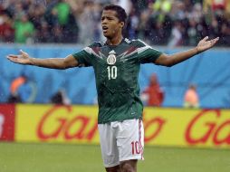 Giovani dos Santos anotó en dos ocasiones, pero no se las contaron. AFP /
