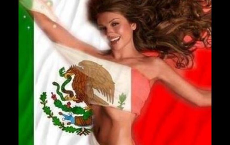 'Vamos México si se puede!!!', escribió Thalía en su cuenta de Twitter, con una imagen demostrando su amor por los colores patrios. ESPECIAL /