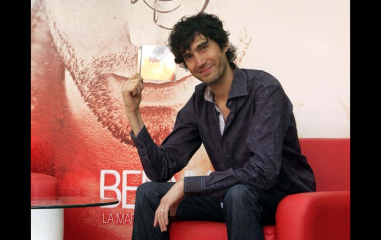 'Todos los días estoy componiendo, es un músculo que te regaña cuando no lo ejercitas', afirmó el cantante Benny Ibarra. ARCHIVO /