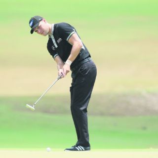 Martin Kaymer tiene 10 golpes de ventaja en el US Open