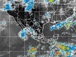'Cristina' se desplaza hacia el noroeste a nueve kilómetros por hora, con vientos de 90 kilómetros por hora. TOMADA DE smn.cna.gob.mx  /