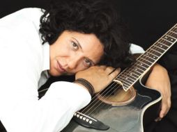 Rosana ha vendido más de 10 millones de discos vendido durante su carrera. ESPECIAL /