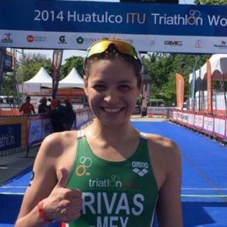 Claudia Rivas gana plata en Copa del Mundo de Triatlón