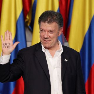 EU felicita a Santos por su victoria en presidenciales