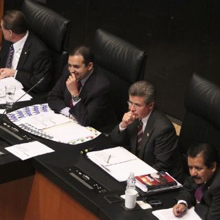 Senado analiza legalidad de debate energético