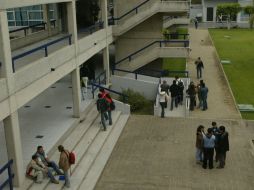 De inicio serán 50 empresas con las que se tienen convenios para recibir a los estudiantes en calidad de practicantes. ARCHIVO /