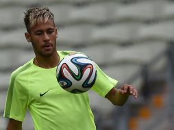 El contrato de Neymar se firmó en Barcelona el 3 de junio de 2013 entre el jugador y su padre, pero entró en vigor en julio de 2013. AFP /