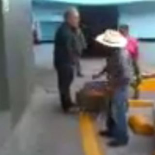 Por prácticas discriminatorias clausuran gasolinera en Zapopan