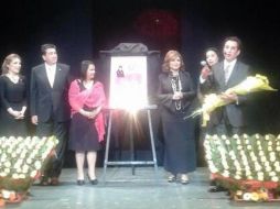 Durante la ceremonia de la 'Novia de México' se proyecta un video que muestra su trayectoria, la cual inició en 1950. ESPECIAL /