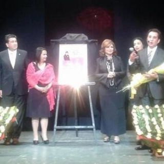 Reconocen trayectoria de Angélica María