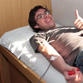 Diabéticos e hipertensos pueden donar sangre