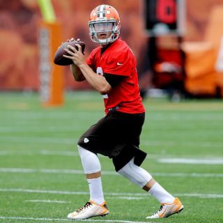 Manziel logra acuerdo con los Cafés