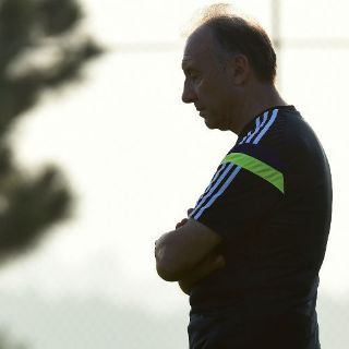 Japón cuestiona a Zaccheroni