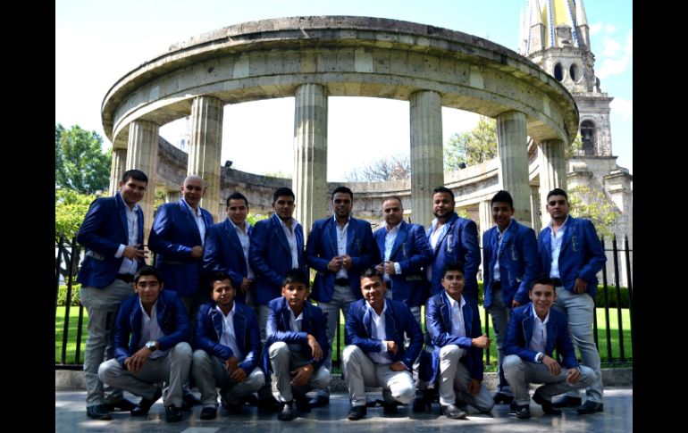 Los jóvenes talentos han tocado con bandas de importante renombre en el mundo grupero.  /