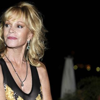 Melanie Griffith oculta tatuaje dedicado a Banderas