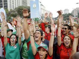 Quieren censurar a los aficionados mexicanos y sus palabras durante los partidos. EFE /