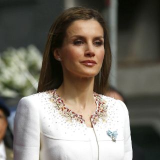 Letizia luce sobria en proclamación de Felipe VI