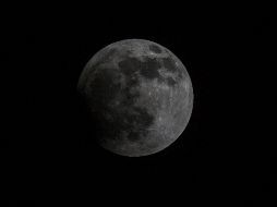 El plan es capturar un asteroide con una garra gigante o meterlo en una bolsa inflable. ARCHIVO /