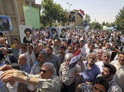 Ciudadanos iraquíes residentes en Irán participan en manifestación contra la ofensiva del ejército iraquí contra yihaidistas. EFE /