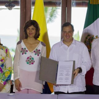 Alianza del Pacífico firma con OCDE acuerdo por PyMEs