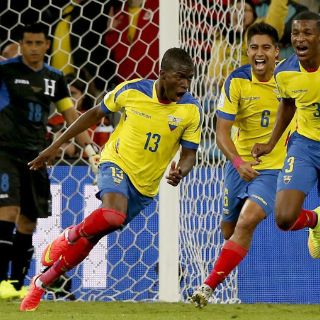 Ecuador gana y deja casi fuera a Honduras