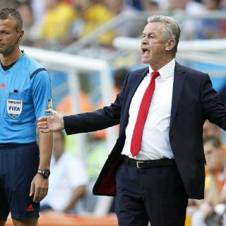 Técnico de Suiza destaca errores en derrota ante Francia