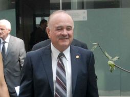 Legisladores panistas, como Ernesto Ruffo (foto), se han declarado en contra de la reforma.  /