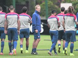 Jurgen Klinsmann pone a punto a la selección de las barras y las estrellas. AFP /