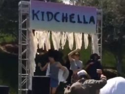 No hubo celebridades invitadas, pero todas las Kardashians estuvieron. ESPECIAL /