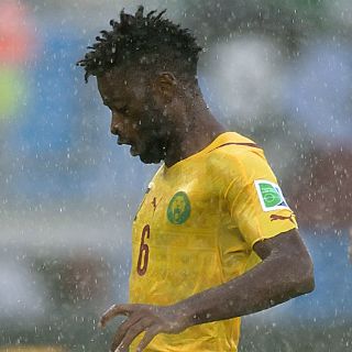 Alex Song, suspendido tres partidos