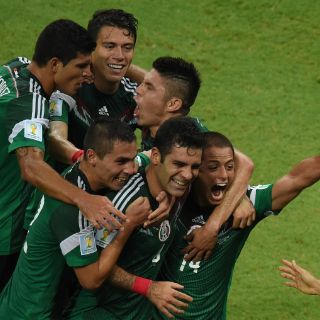 Famosos celebran victoria de México en el Mundial