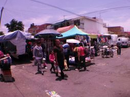 La Cámara Nacional de Comercio de Guadalajara pide a las autoridades 'que ponga en cintura a todos los comerciantes'. ARCHIVO /