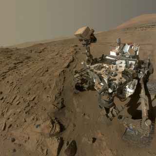 El Curiosity cumple un año marciano de exploración en el planeta rojo
