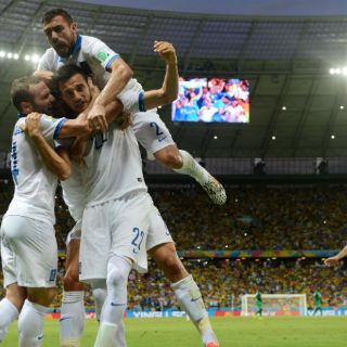 Grecia avanza a octavos de final