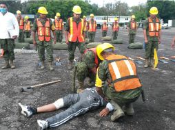 Entre otros grupos de rescate, se encuentran paramédicos, equipo de rescate acuático, maquinaria pesada, de seguridad, entre otros.  /