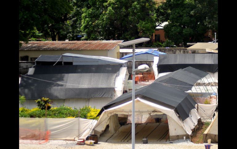 Los infectados están siendo trasladados a las salas de aislamiento del Hospital Donka del Conakry. AFP /