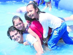 Diversión sana. José Luis Pinto, voluntario de Infal.  /