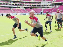 Michael Bradley y el resto de su compañeros de la selección norteamericana en una sesión de entrenamiento en la Arena Pernambuco. AP /