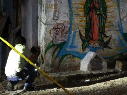 En la colonia El Tapatío de San Pedro Tlaquepaque, tirado junto a una pared, quedó un hombre ultimado a balazos.  /